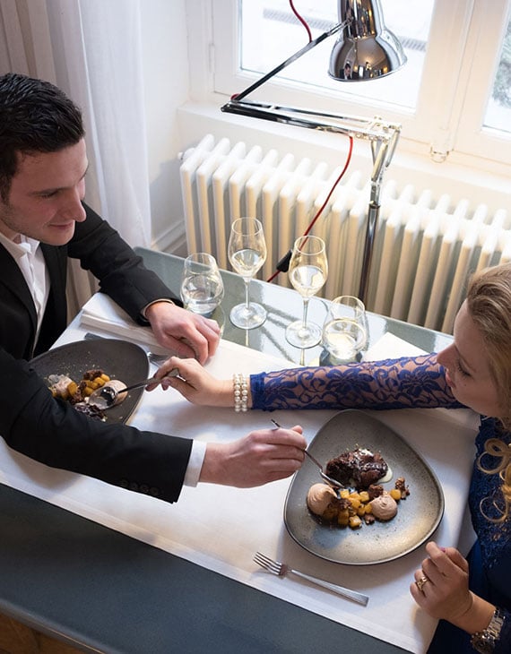 Couple dégustation accord mets-vin - Epernay Tourisme